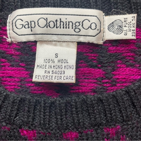 Vtg GAP 100% Wool Black and Purple Houndstooth Sweater - Picture 8 of 8